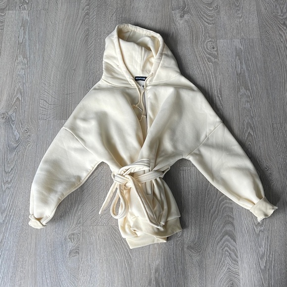 Pretty little thing hoodie - Picture 1 of 5